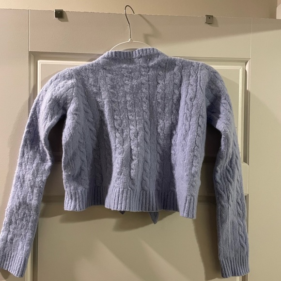 Brandy Melville sweater - Picture 2 of 2